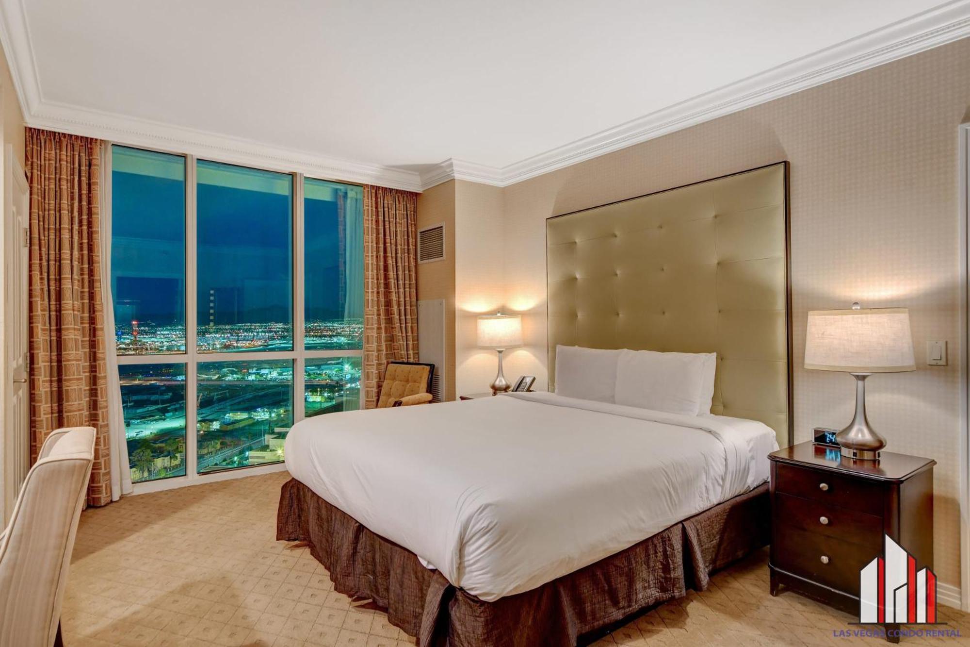 Mgm Signature-28-820 1br 2ba F1 Pits View Balcony Ferienhaus